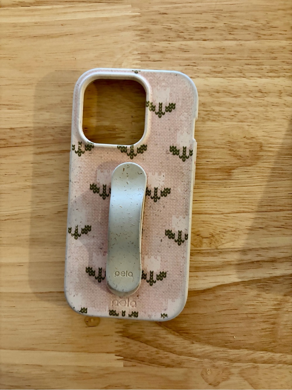 Pela Iphone 15 Pro Case Seashell Tulip Knit